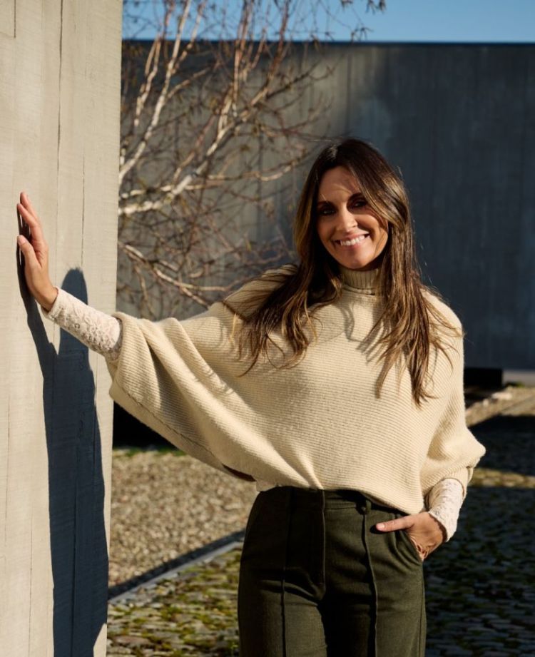 LOLA Beige 